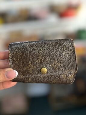 Free LV Wallet Giveaway Follow Ig @thebagriculture